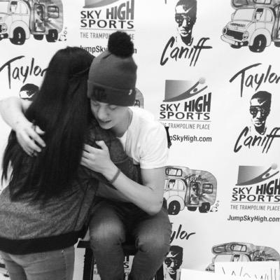 I know I'm not the only one. @camerondallas