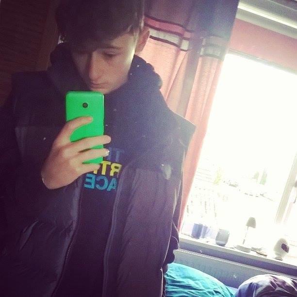 RobLeicester45's profile picture. Laura Whitmore