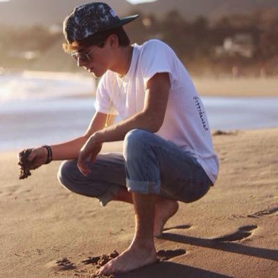 Dylan Dauzat deserves to be verified more than anyone, and it would be amazing if you could rt the tweet below if you agree!