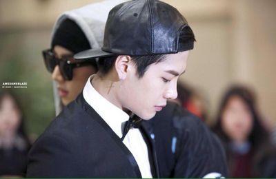 [붓] I'M NOT THE REAL ONE - @GOT7Official Wang Jackson ( 王嘉爾 ) '94; Never give up on things you can't live day without. 포기를 하면안된다 IG: jacksonwang852G7 SI TRIPLEC