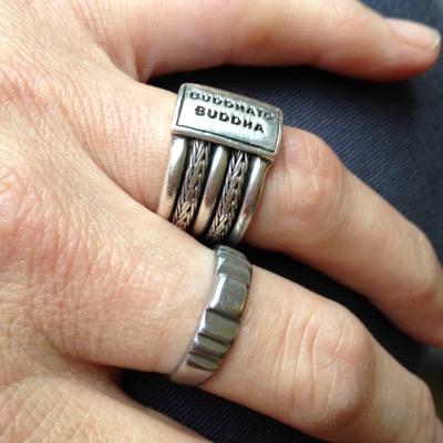 Vrouw, houd van diversiteit in de samenleving en heeft hekel aan hokjes denken.