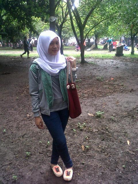 ShantiAulia32's profile picture. ☺Ntiw☃15 09 1998♥lt's my style♥™