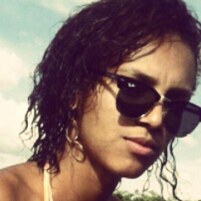 #Um_brinde_aos_nossos_defeitos_pk_as_nossas_qualidades_filho_da_puta_nenhum_reconhece..