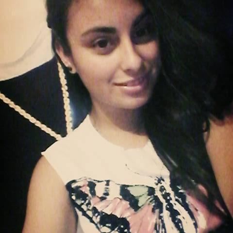 follow me and I follow you please ✌