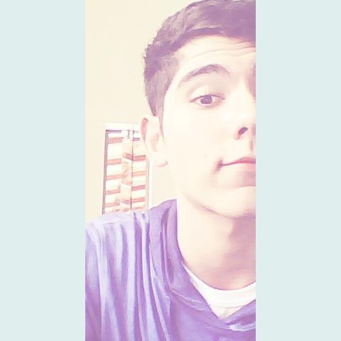 Maduro e responsável, amo futebol, talento nato... SÓ QUE NÃO// Jessie J. Ariana Grande. Justin Bieber. One Direction. Ellie Goulding. ♥