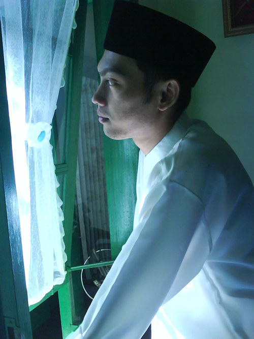 Takut akan kegagalan seharusnya tidak menjadi alasan untuk tidak mencoba sesuatu.

I am just an ORDINARY PERSON