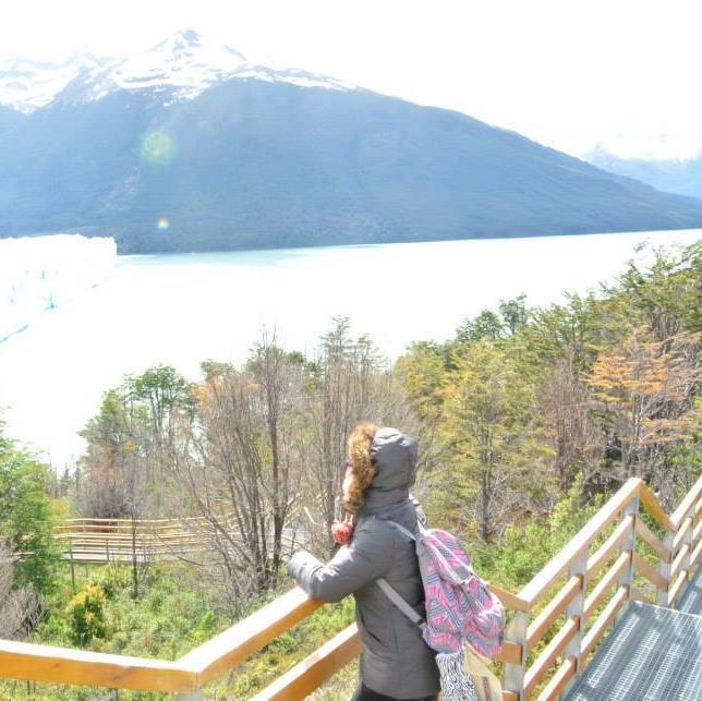 Hermanos pasajeros, me llamo Trudy, hija de varias culturas, soy una viajera que comparte sus experiencias a través de textos, fotos y videos.