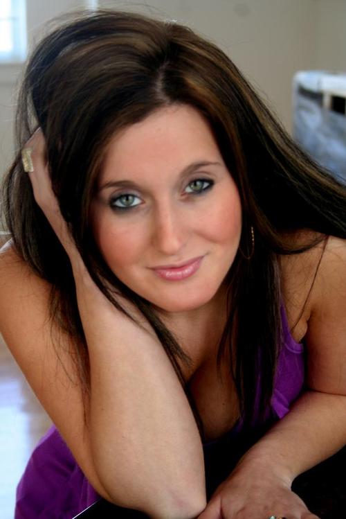 NicoleFosa's profile picture. 