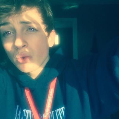 Fan page of @peterschaferr Follow him!