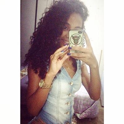 Ciumenta, dramática, chata, estranha, teimosa, difícil de entender. Prazer, eu.