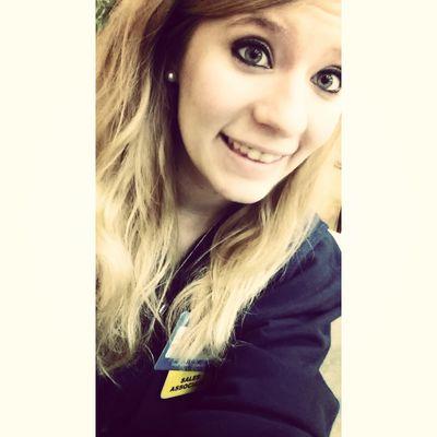 kelseylynn1013's profile picture. the only hell my mama ever raised ❤