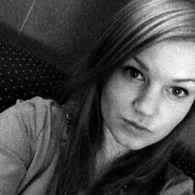 Fake a smile & move on // what doesn't kill you makes you stronger ! // follow me on insta ; kusjebrunettex
