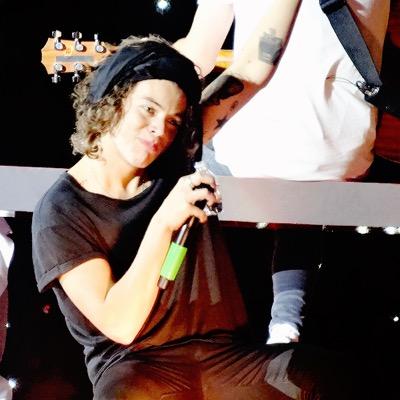 free follow from @otrakylie ! :-) please follow her and retweet/favorite the link in her bio! be active :)