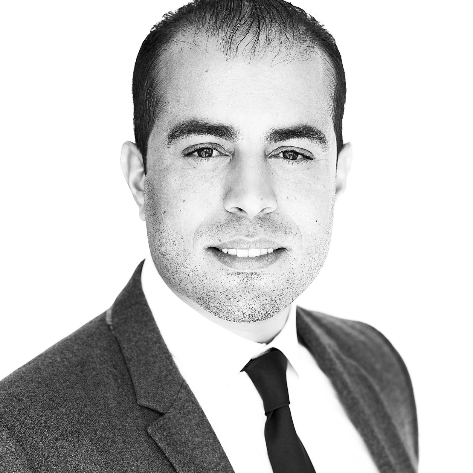 Bennis's profile picture. Proud husband and father of four boys. Tech aficionado. Partnerships @Meta.