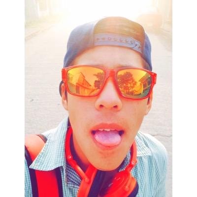 Mejor conocido como bolillo Instagram.. EmmanuelVazquez_ whats:9931085210 snap:Emmanuelbolillo