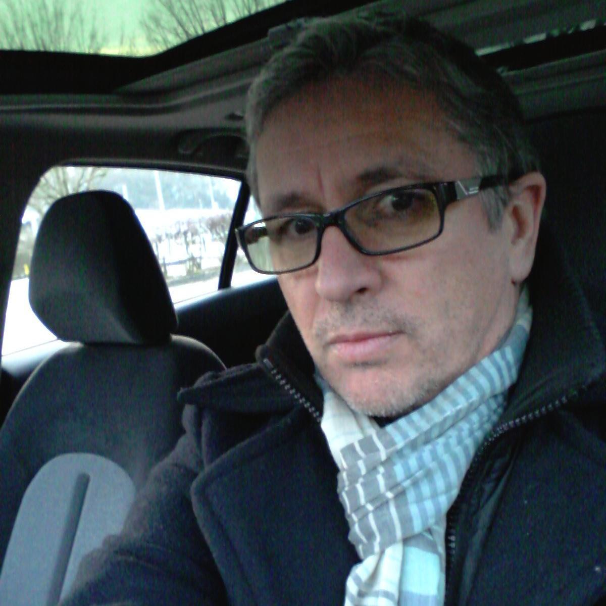 Professeur de S.E.S - Interlocuteur Académique Numérique, - Enseignant à l'INSPE de Grenoble, pôle Enseignement numérique - Directeur de collection chez Hatier
