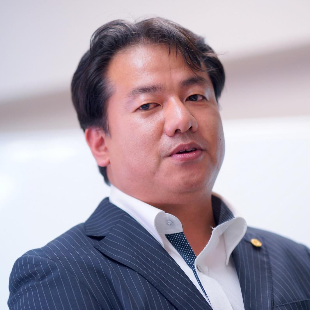 「行政書士 千葉県庁前事務所」代表。千葉県エリアを中心に会社設立、定款変更、許認可取得など小規模会社をフルサポートしています。業務情報に関するポストは少なめ。時事問題や日々の生活で感じたことをまさしくつぶやいています。
https://t.co/Mez1lcbN37