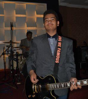 Part of @smansaJP! Guitaris of @Myromancestory and @summertimeBNA ! ig : rezafahlevijr ! Line : rezafahlevi200898 !