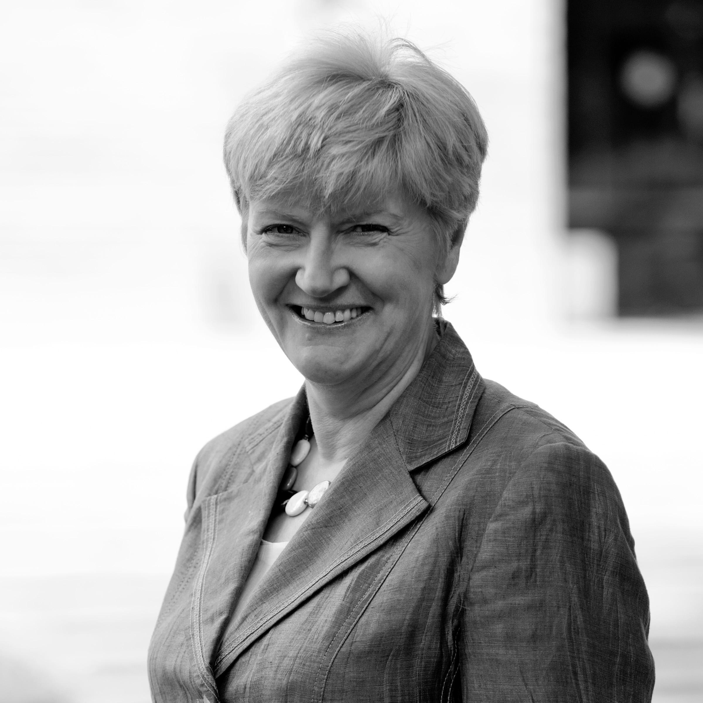 International Higher Education Consultant. Committed to an understanding of the complex social, economic, cultural and political links between people.