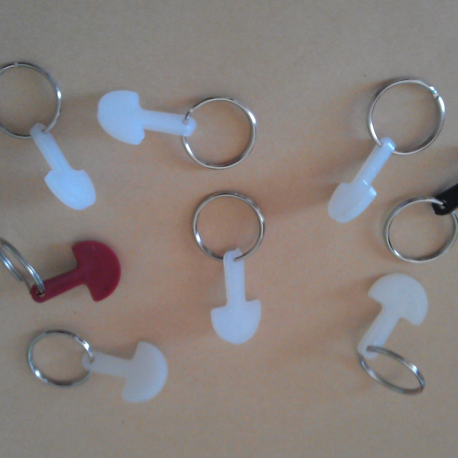 Hi i'm the trolleykey man take a look, and buy some @ http://t.co/l8ZzbAz4Yf easy