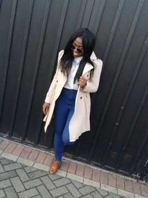 iam_stacymoak's profile picture. New YouTube blogger, fashion lover and I'm in love with LONDON!!