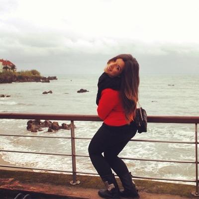 Grado en Periodismo, Comunicación Publicitaria y RR.PP y Comunicación Audiovisual y Multimedia Bilingüe. Uno es dueño de lo que calla y esclavo de lo que habla.