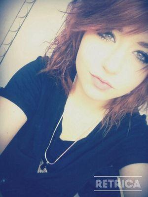 BerenHopp's profile picture. Je pleurs sa mort jusqu'à aujourd'hui , je ferais le deuil quand je perdrai ma vie.