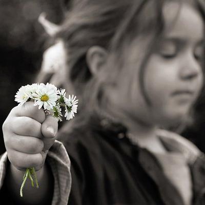 ''Herşeyi senin için yarattım'' diyen Rabb'e... ''herşeyi senin için terkettim'' diyebilmektir AŞK!... Şems-i Tebrizi