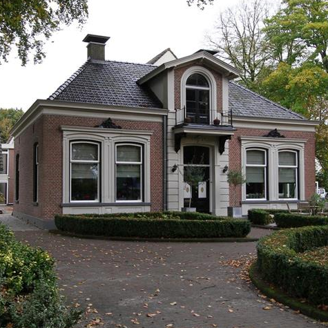 HuistekoopDalen's profile picture. Volledig gerenoveerd Herenhuis te koop in het Drentse #Dalen. Bekijk nu op Funda: http://t.co/D8XLXVHQyX