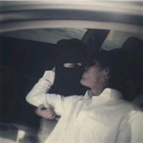 جاده للي يبي يسهر معي اول شي بطاقه ٢٠٠ سوا و بعدها اعطيك رقمي و المكان علي ٣٠٠ بيدي ❤️