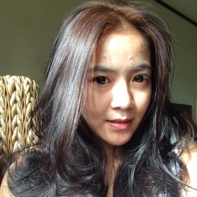 terlalu asik sendiri ☺️