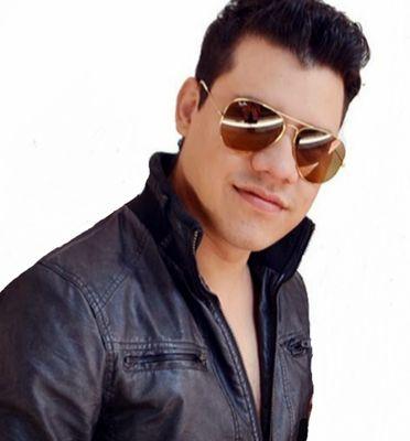 carlospokers's profile picture. si es algo interesante, hay que tuitialo!!