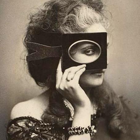 MaDoinel's profile picture. Art&Littérature - Etudiante en Marché de l'art / Art Absolument