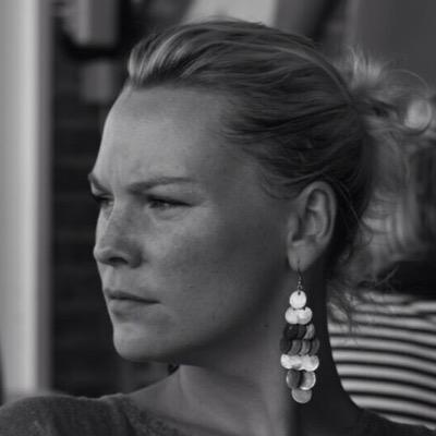 LXtweet's profile picture. 