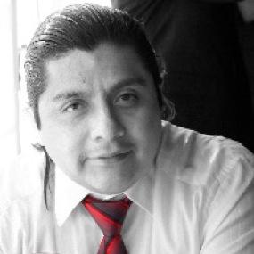 Diseñador de profesión, me gustan la gente, los viajes, los libros y ser libre.