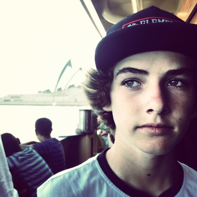 tomschaararmy's profile picture. he always care although he so busy. keep support him. loving him although he changed. @tomschaar #factsoftomschaar