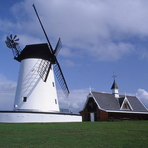 We aim to guide businesses through the minefield of marketing, using the vast array of print and digital products associated with the Lytham St Annes Express