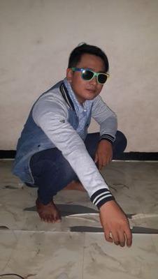 hoiruzruzvia's profile picture. psing