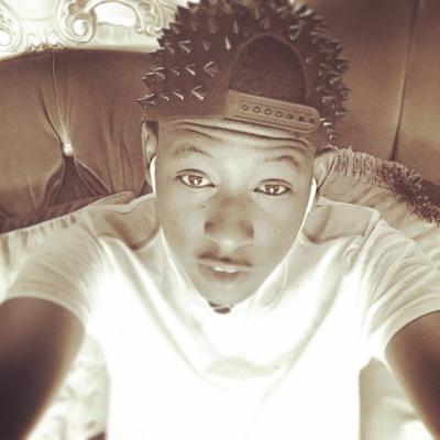 #Flowevo
#spacetrends
#music
i follow back
@dah_freshhitta_kayem on instagram