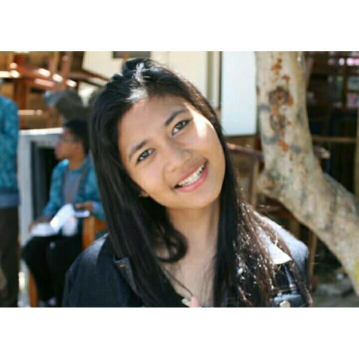 rifkayolandash's profile picture. jangan pikirkan kegagalan kemarin , hari ini sudah lain , sukses pasti diraih selama semangat masih menyengat