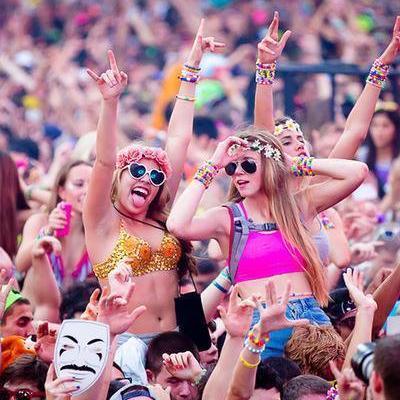 positividadealw's profile picture. Sintonize sua vibração. Não há tempo pra viver em vão. E não pense mais em desistir. Existe um mundo que só quer te ver sorrir.  - 10/02/15 - #CLUBEFOLLOWBACK