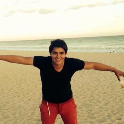 SirRuso's profile picture. Viviendo mi utopía, Sobreviviendo en el mundo.