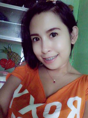 AURA LATISHA AQUINA
