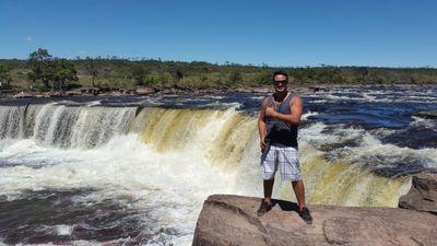 Colombo Venezolano con orgullo - Amante del Ecoturismo y 4x4 - Padre y Fan #1 Barca CFC.