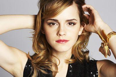 traduzindo emma watson love: 
amamos emma watson