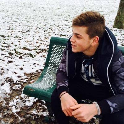 RobinChevanne's profile picture. 