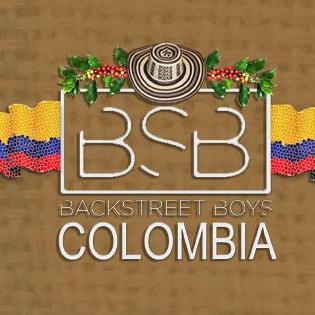 Grupo de amigos y seguidores de @backstreetboys en Colombia a la espera de un concierto en su pais.
Colombia presente!!!