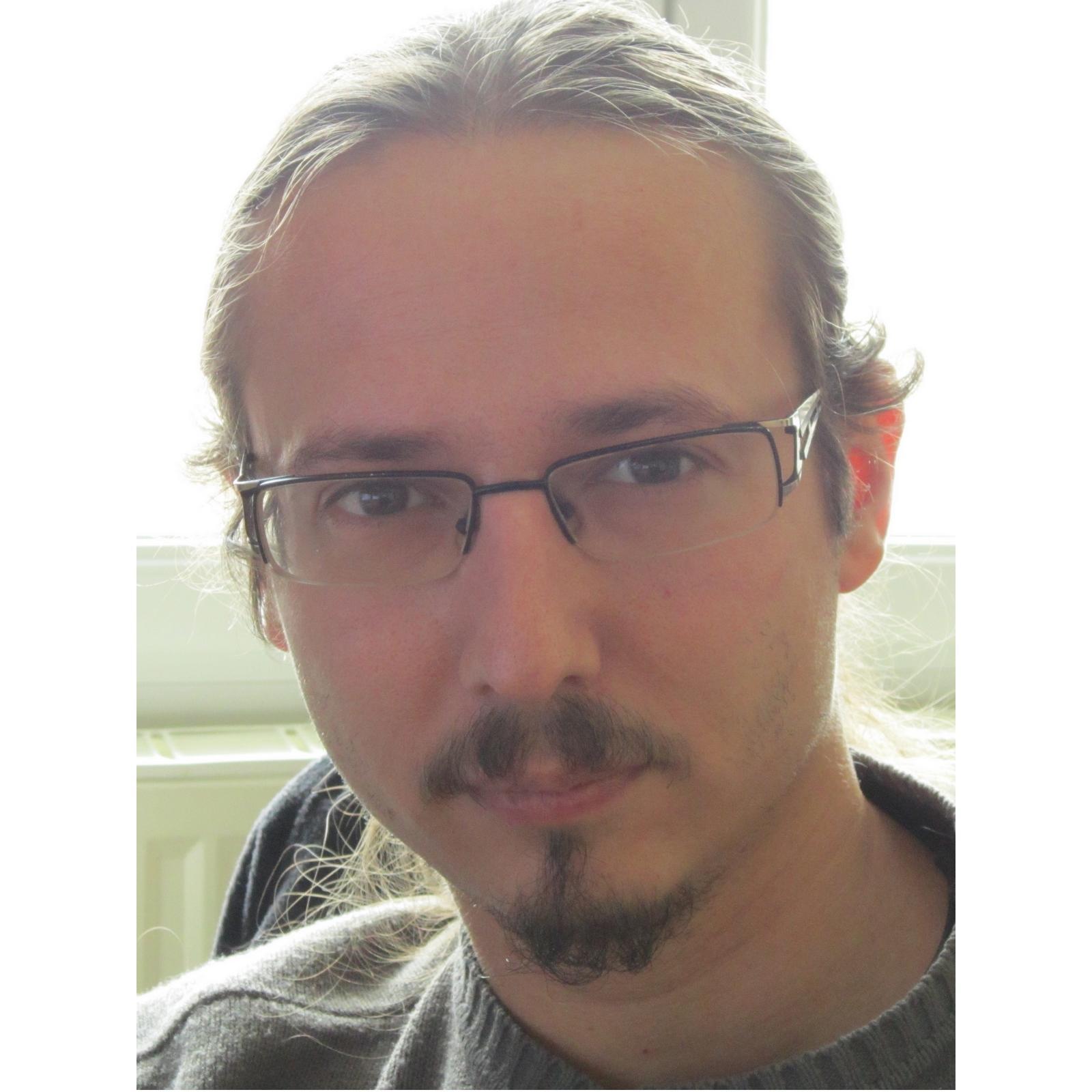 Petit créateur de jeu de rôle & petit Streamer. Mon projet Zonakron, mon premier livre Zonakron Valliance : https://t.co/r4xwVxFcd3