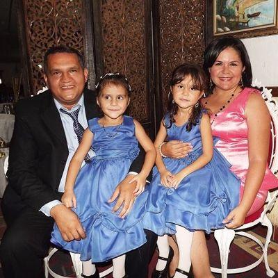 Naci el 12 de noviembre. Soy docente y vivo en Carrasquero.