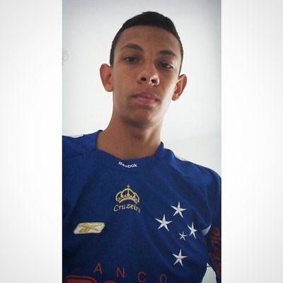Cruzeirense ⬜Madridista⬜ ⚽Apaixonado por Futebol ⚽ 2.0 Blessed